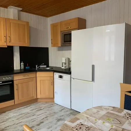 Habitación en casa particular Monteurzimmer Ahnetal Einzelzimmer Mit Eigenem Bad *
